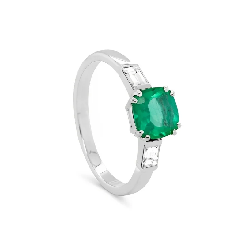 Bague Zamarat en or blanc 18 carats émeraude et diamants